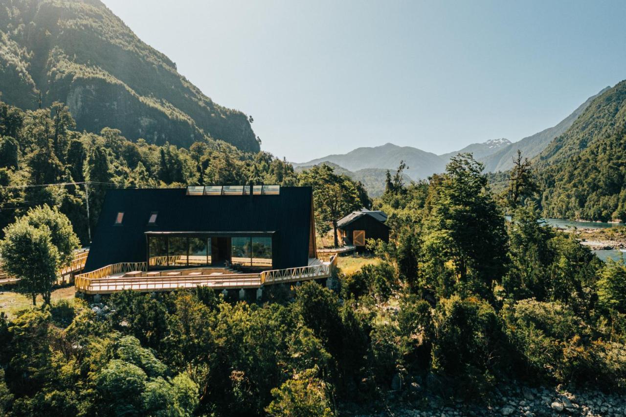 Hotel Tawa Refugio Del Puelo Puelo River Exterior foto